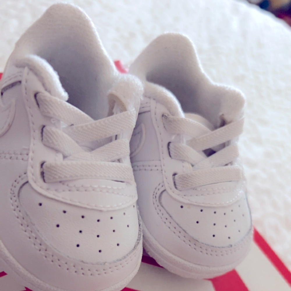Baby unisex Nike air forces size 1C